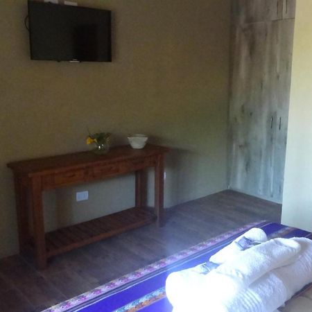 Tierra Mansa - Posada De Campo & Spa - Piscina Climatizada Hotel Marcos Paz Phòng bức ảnh