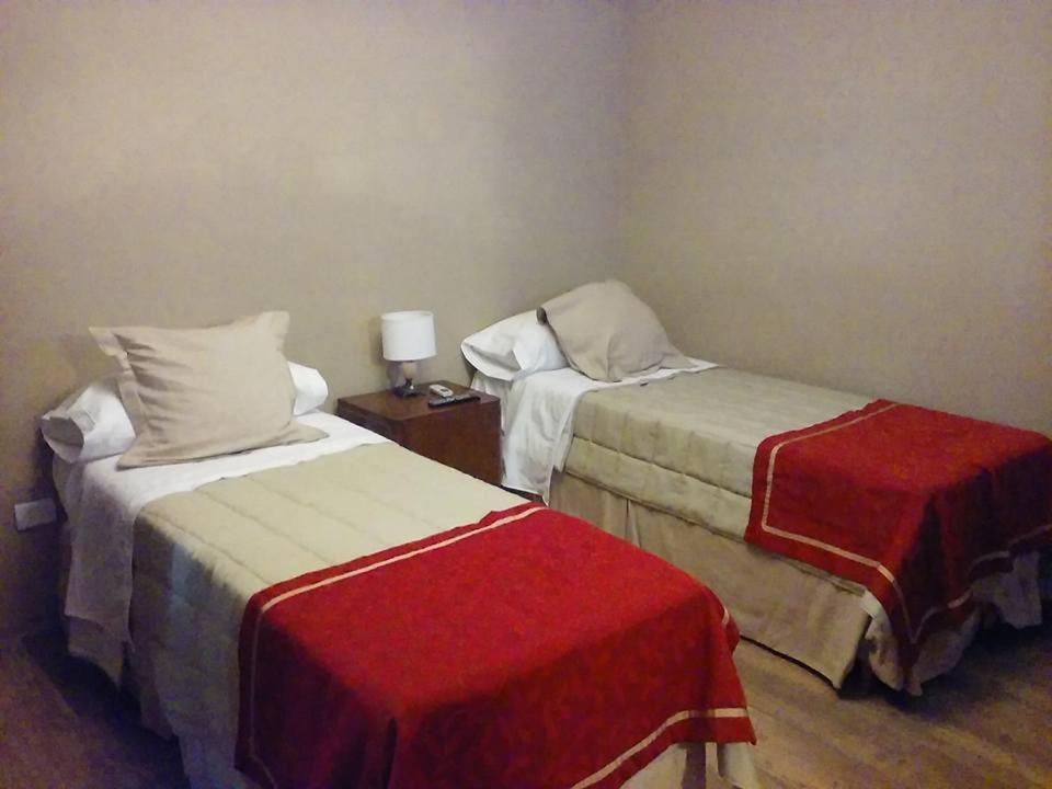 Tierra Mansa - Posada De Campo & Spa - Piscina Climatizada Hotel Marcos Paz Phòng bức ảnh